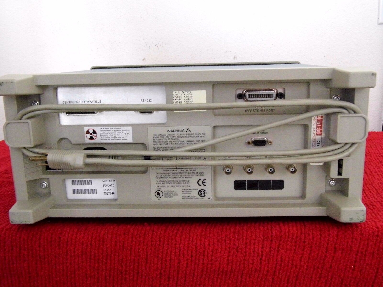Tektronix TDS784A DPO Oscilloscope 1GHz, 4GS/s Tektronix TDS784A DPO Oscilloscope 1GHz, 4GS/s